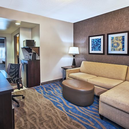 Holiday Inn Express & Suites Dayton South - I-675 By Ihg Shanersville Ngoại thất bức ảnh